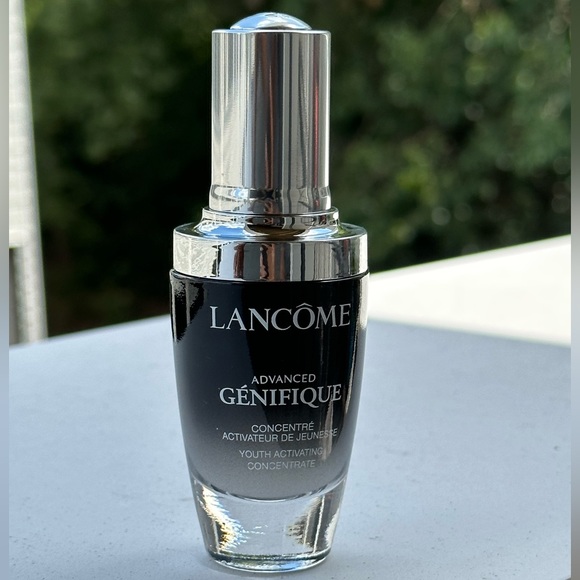 LancômeAdvanced Génifique Radiance Boosting Face Serum